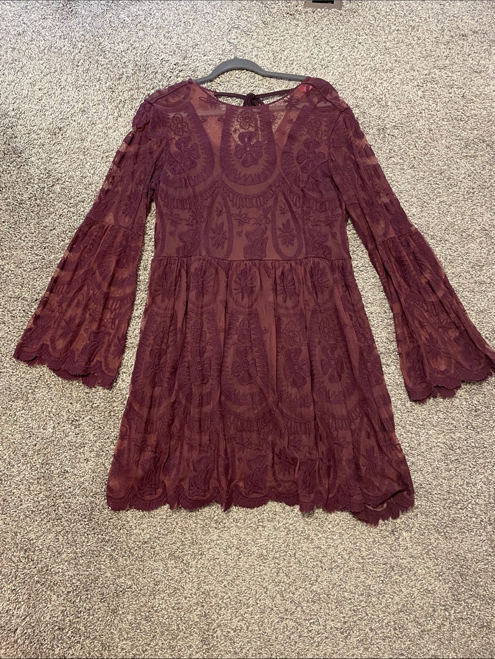 Women's Lace Bell-Sleeve Dress
